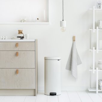 Мусорный бак с педалью newIcon 30л Brabantia 111785