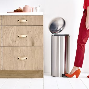 Мусорный бак с педалью newIcon 30л Brabantia 111822