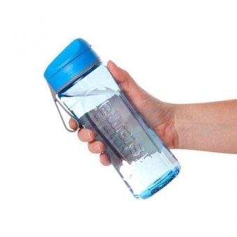 Бутылка для воды синяя из тритана 600 мл Hydrate Sistema 640