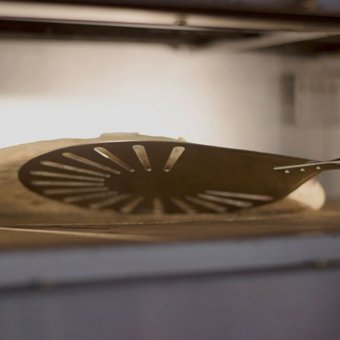 Лопата для пиццы поворотная перфорированная «Аззурра» L=168 см Gimetal 4160614